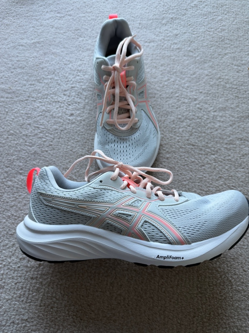 Asics Women's White and Light Pink Running Sneakers WORN TWICE ONLY. - Picture 4 of 8